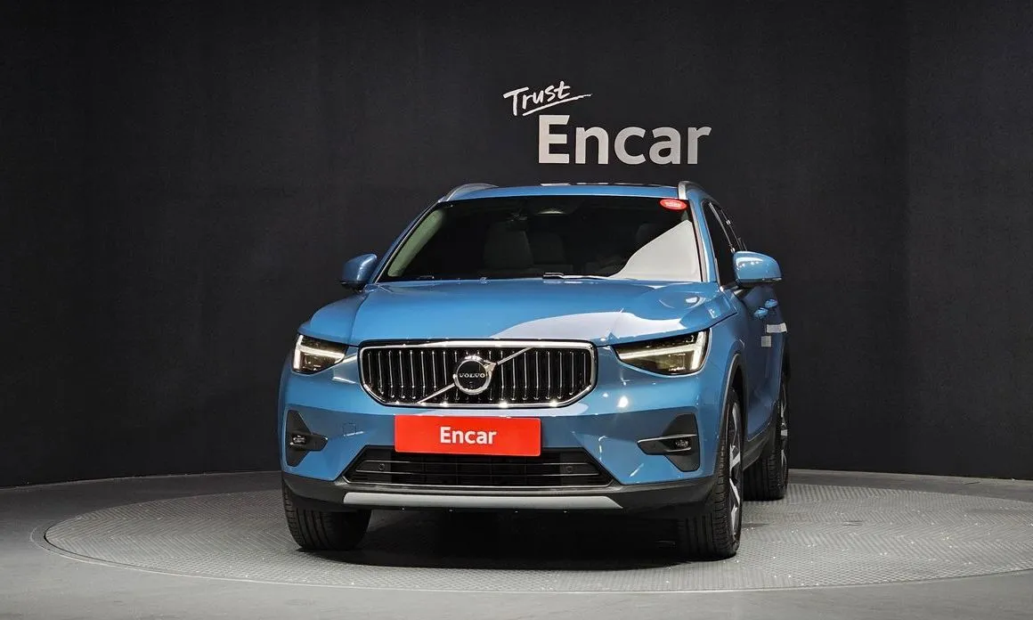 Volvo XC40 — фото 4