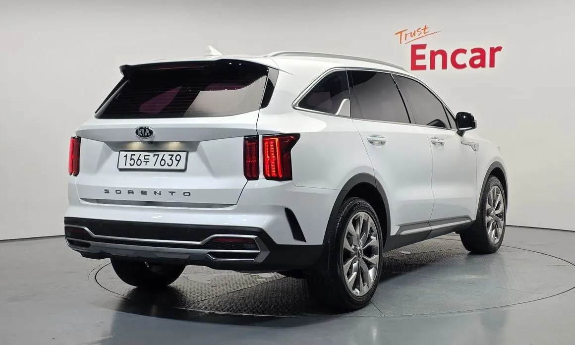 Kia Sorento — фото 4