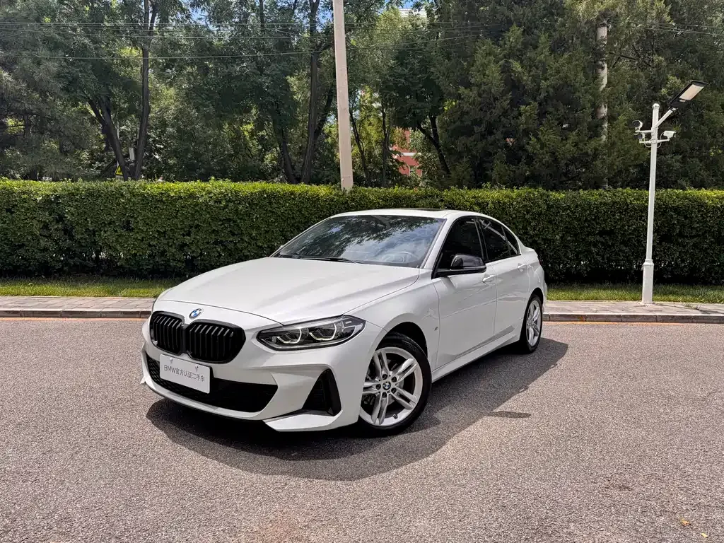 BMW 1 Series — фото 1
