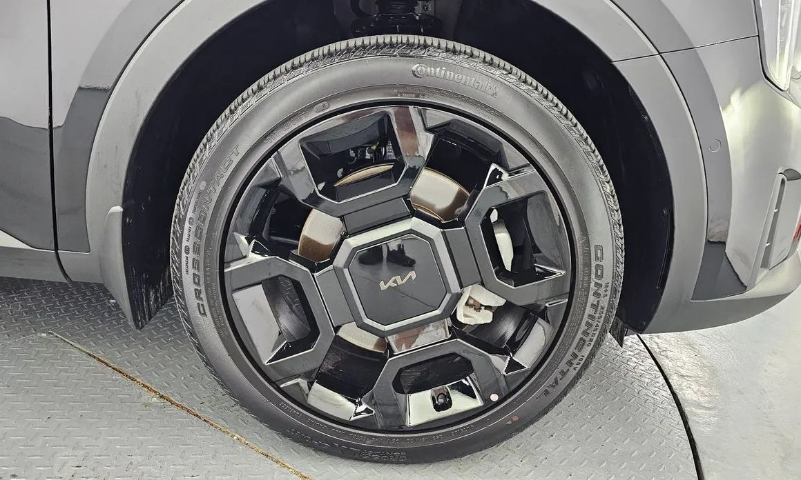 Kia Sorento — фото 10