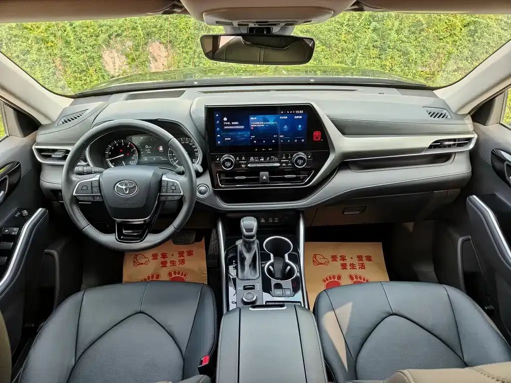 Toyota Highlander — фото 2