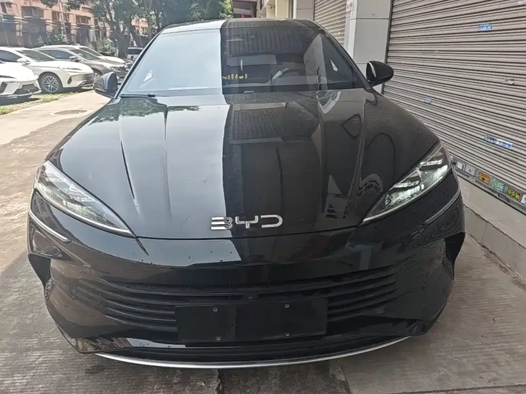 BYD Seal — фото 3
