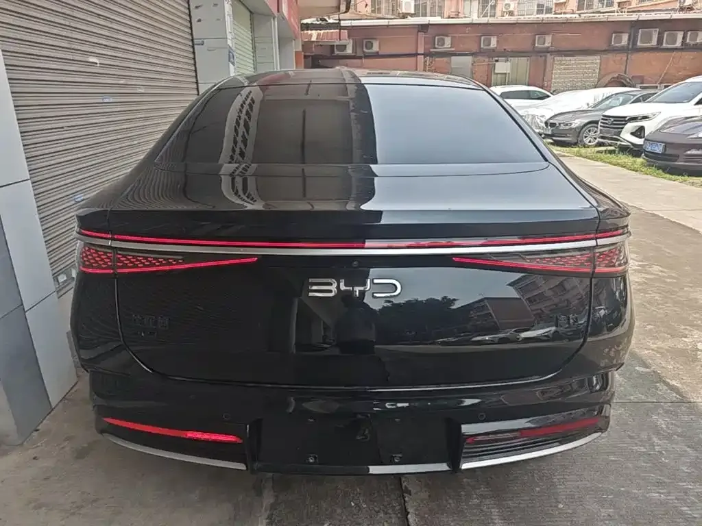 BYD Seal — фото 5