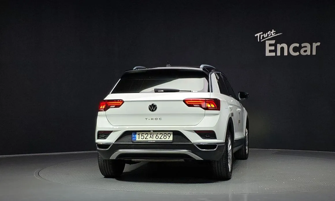 Volkswagen T-Roc — фото 10