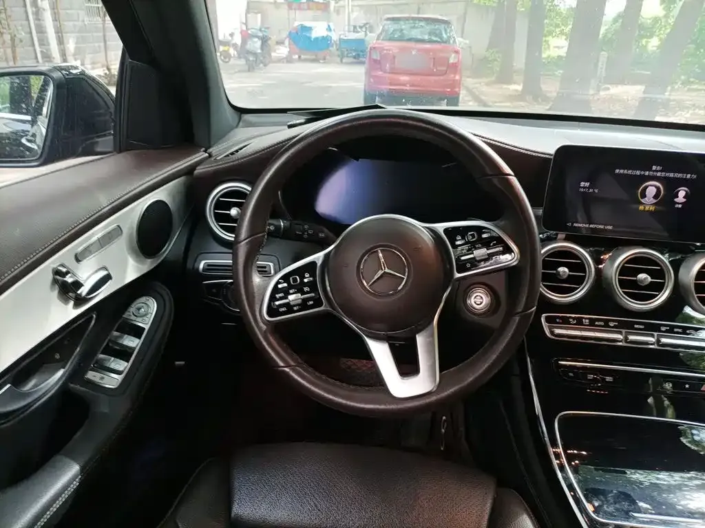 Mercedes-Benz GLC — фото 10