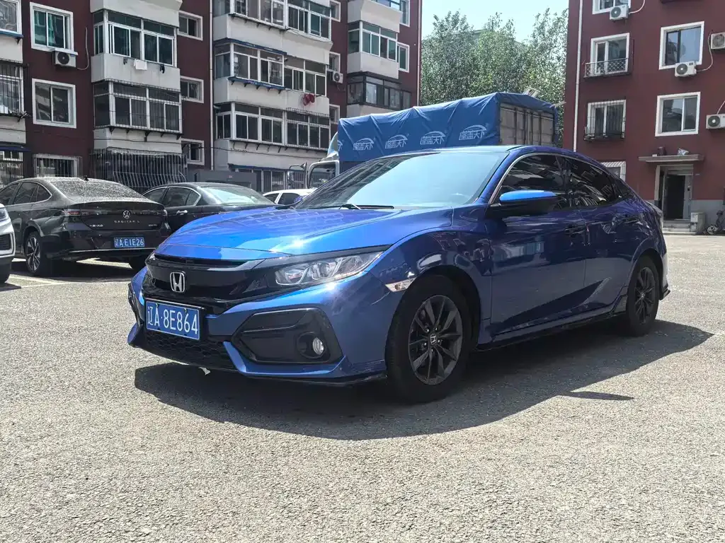 Honda Civic — фото 1