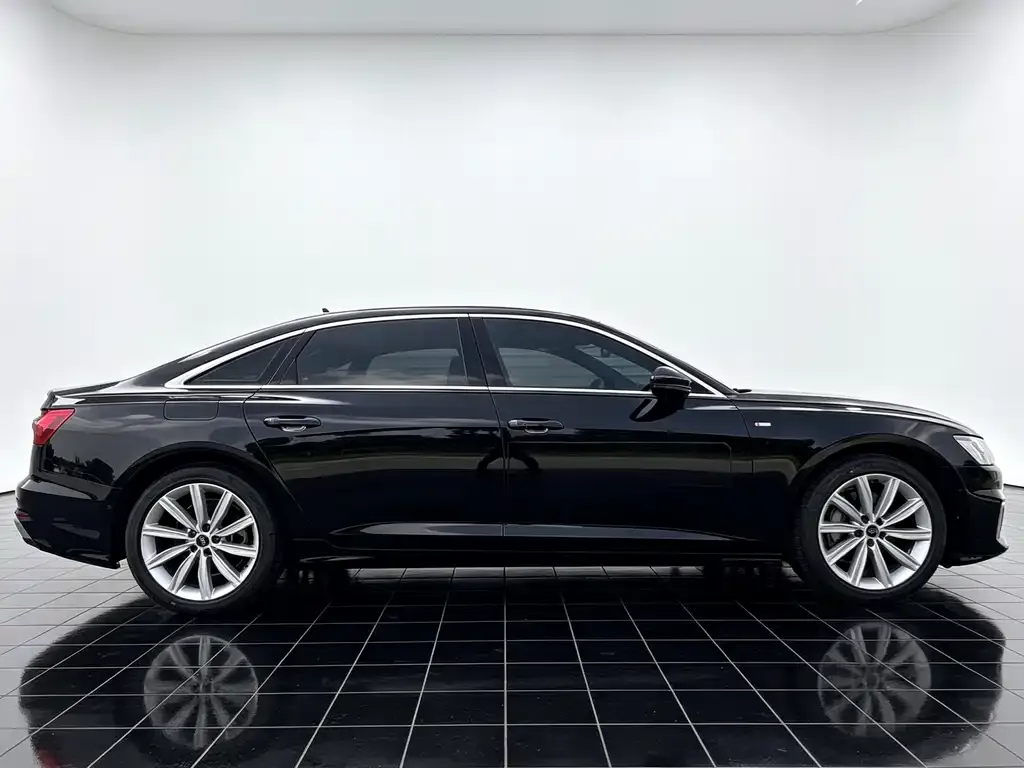 Audi A6L — фото 5