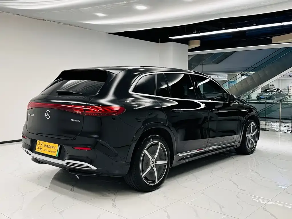 Mercedes-Benz EQS SUV — фото 9