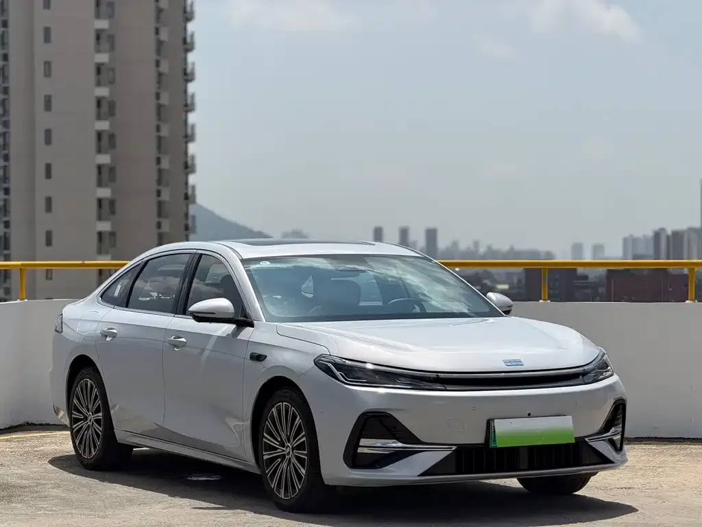 Geely 银河A7 EM — фото 2