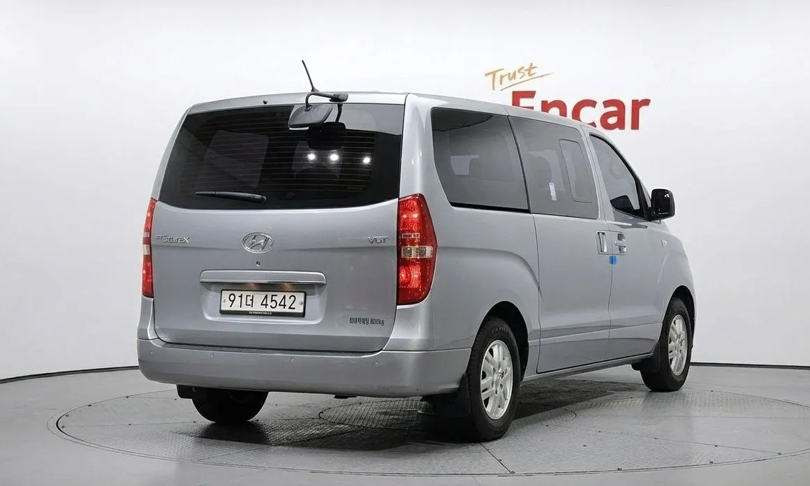 Hyundai Starex — фото 4