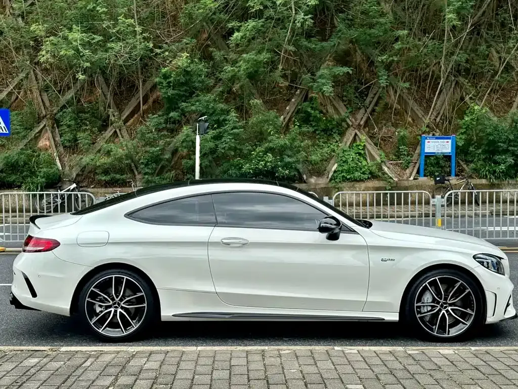 Mercedes-Benz C-Class AMG — фото 10