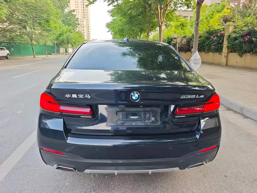 BMW 5 Series New Energy — фото 8