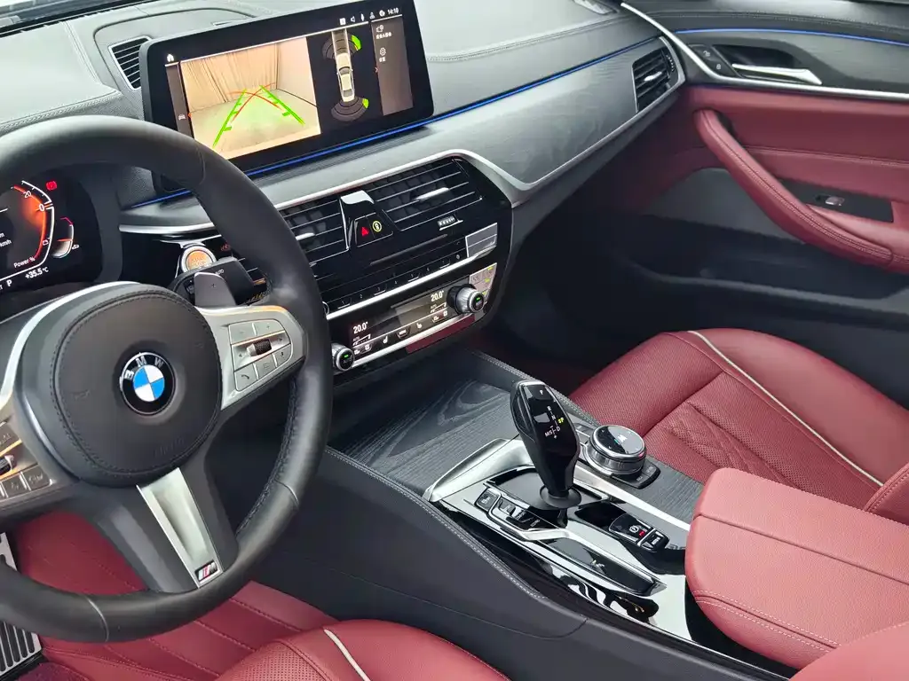 BMW 5 Series — фото 9