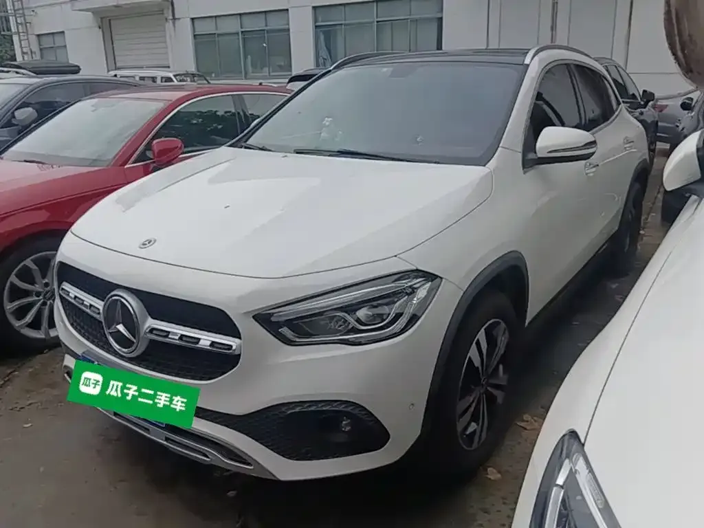 Mercedes-Benz GLA — фото 1