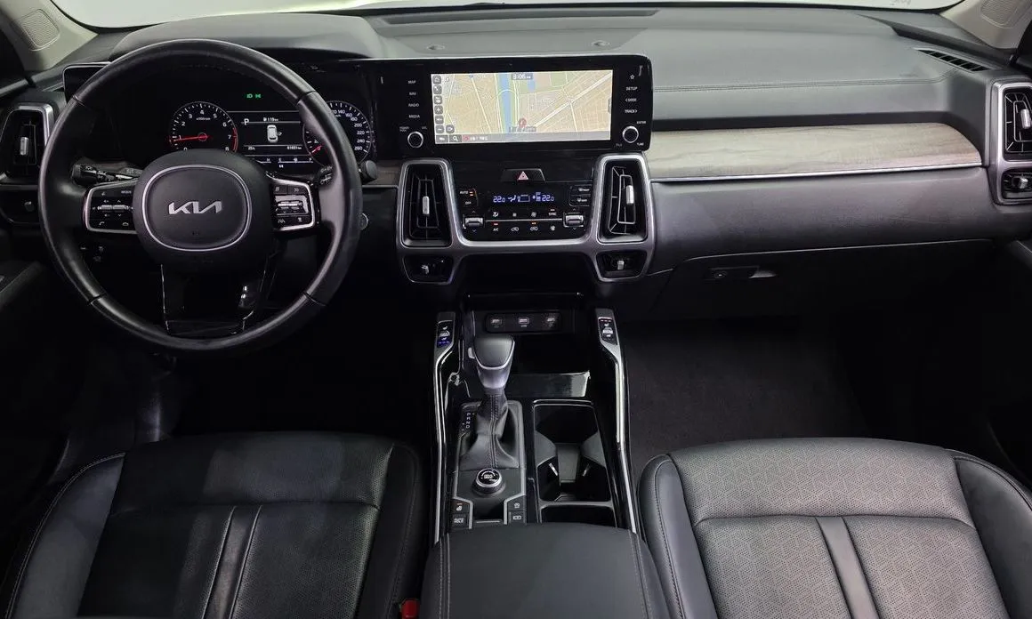 Kia Sorento — фото 10