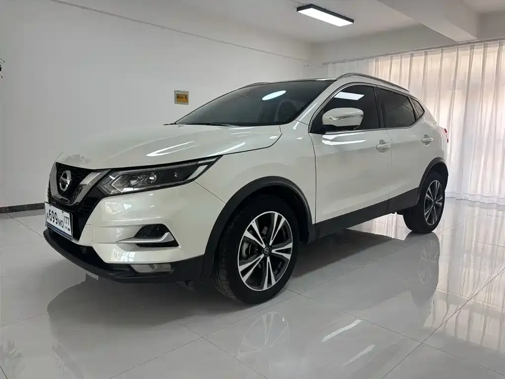 Nissan Qashqai — фото 1