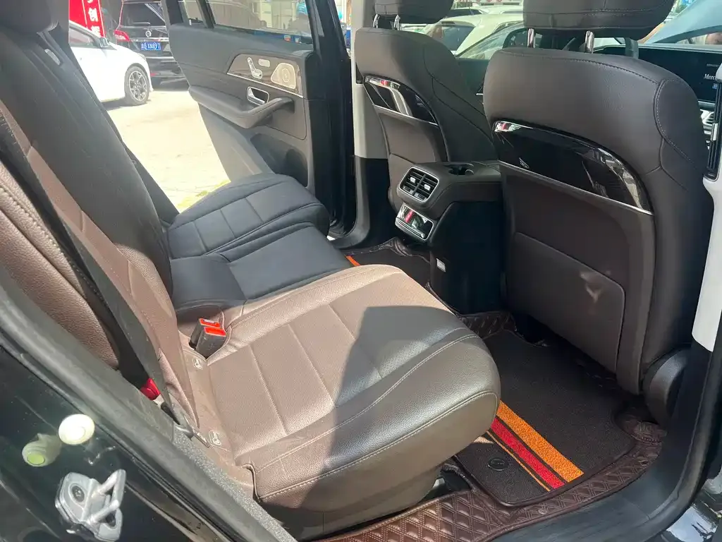 Mercedes-Benz GLS — фото 3