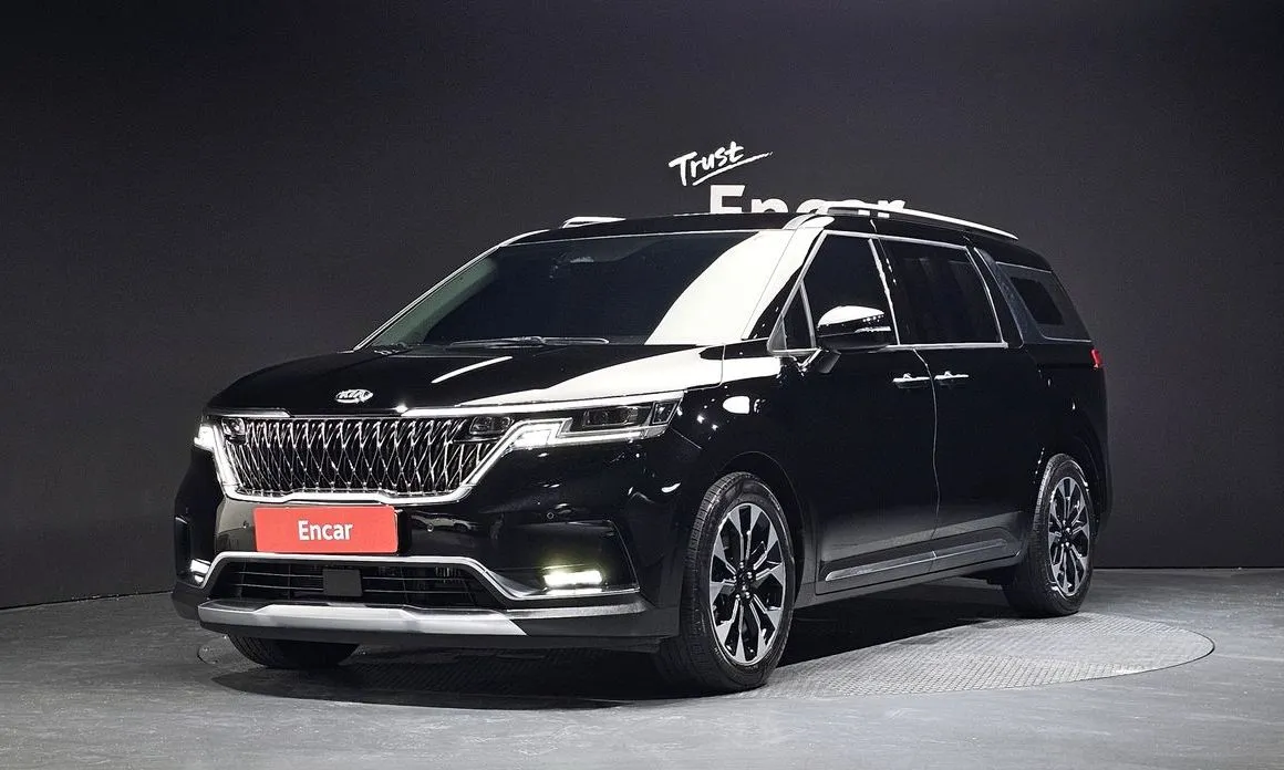 Kia Carnival — фото 1