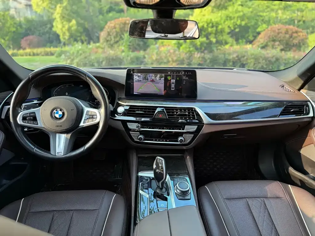 BMW 5 Series — фото 2