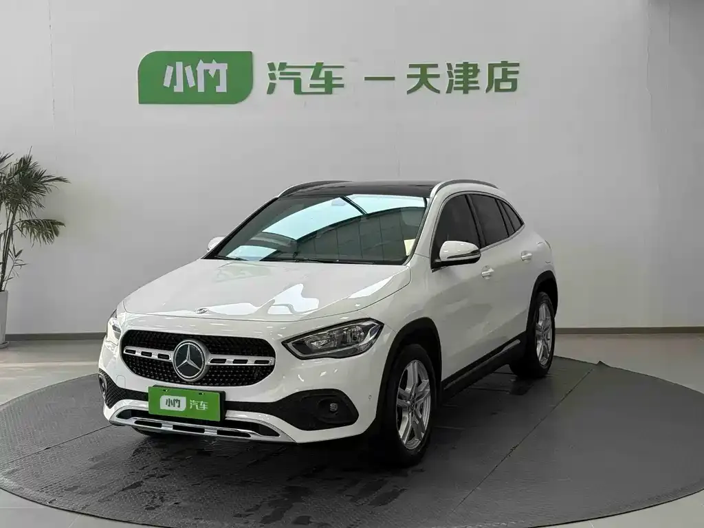 Mercedes-Benz GLA — фото 1