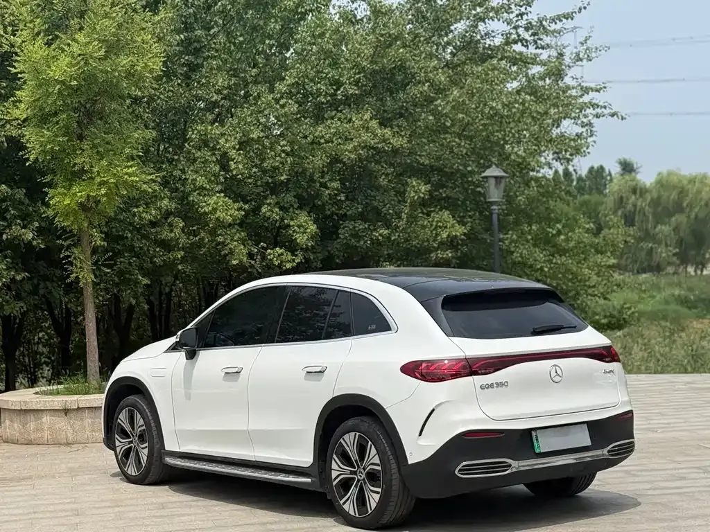 Mercedes-Benz EQE SUV — фото 10