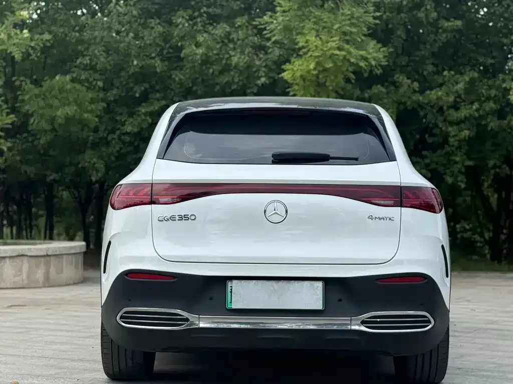 Mercedes-Benz EQE SUV — фото 9