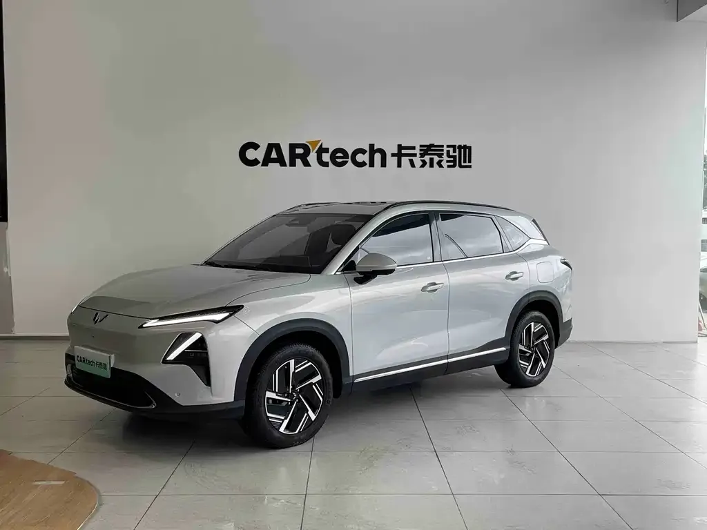 Wuling Xingguang S — фото 1