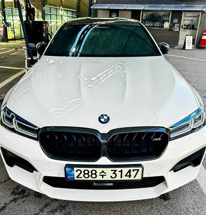 BMW M5 — фото 1