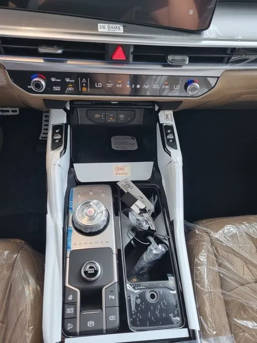 Kia Sorento — фото 7