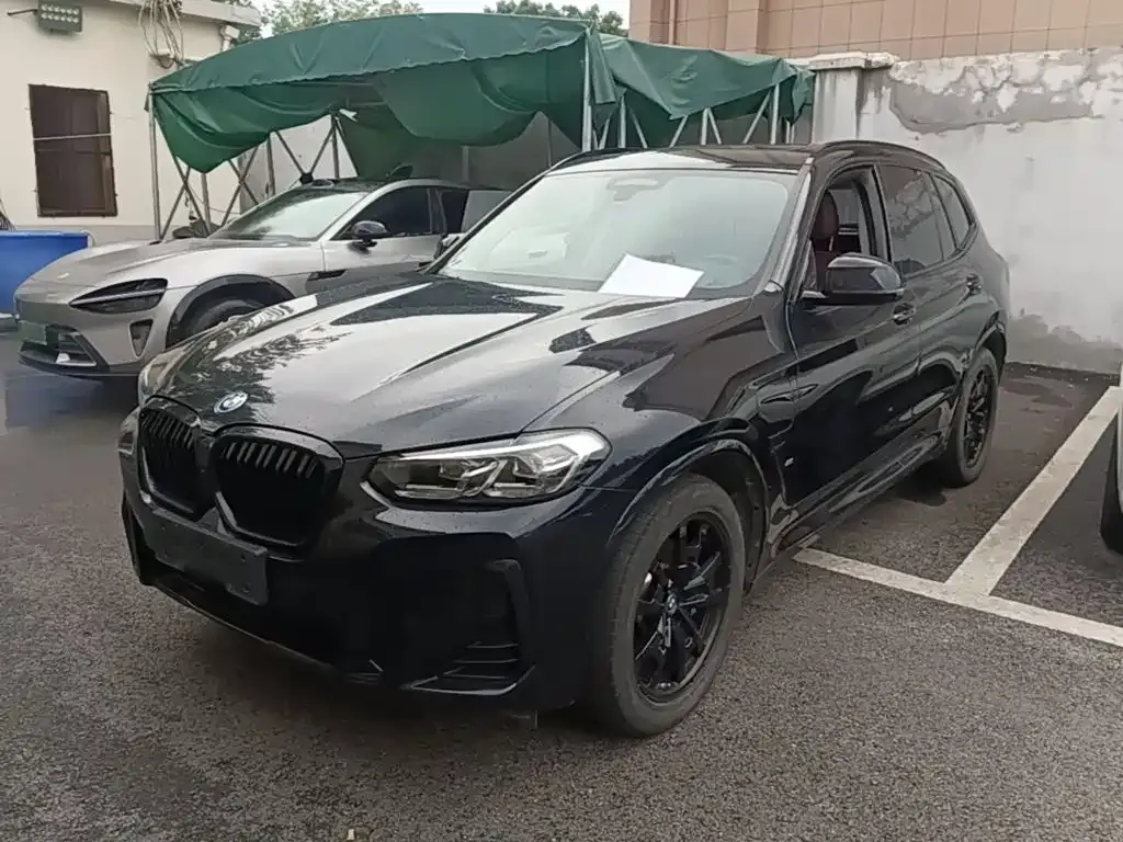 BMW iX3 — фото 1