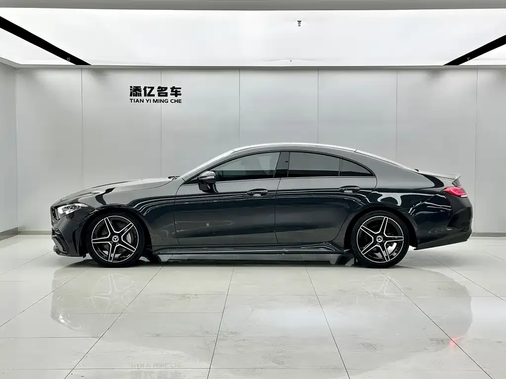 Mercedes-Benz CLS — фото 9
