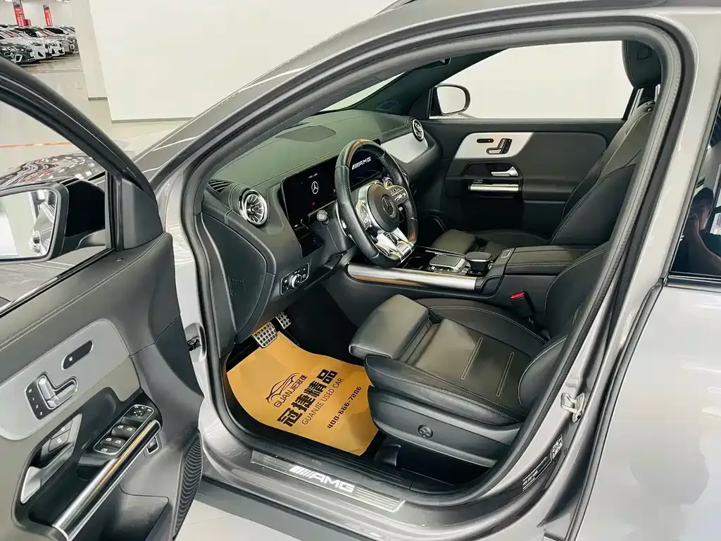 Mercedes-Benz GLA AMG — фото 9