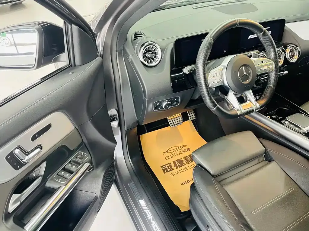 Mercedes-Benz GLA AMG — фото 10