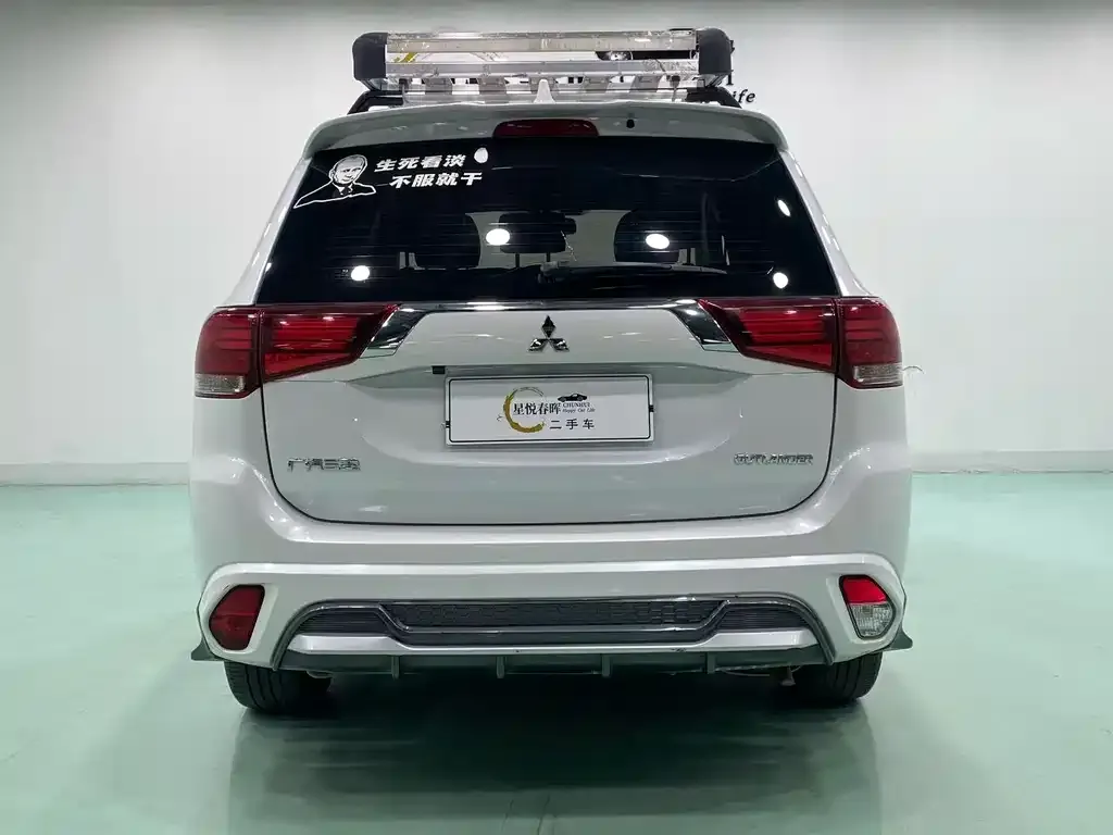 Mitsubishi Outlander — фото 2