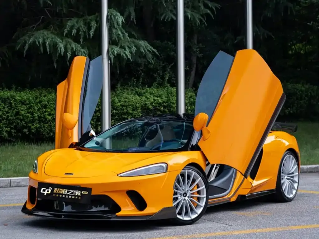 McLaren GT — фото 1