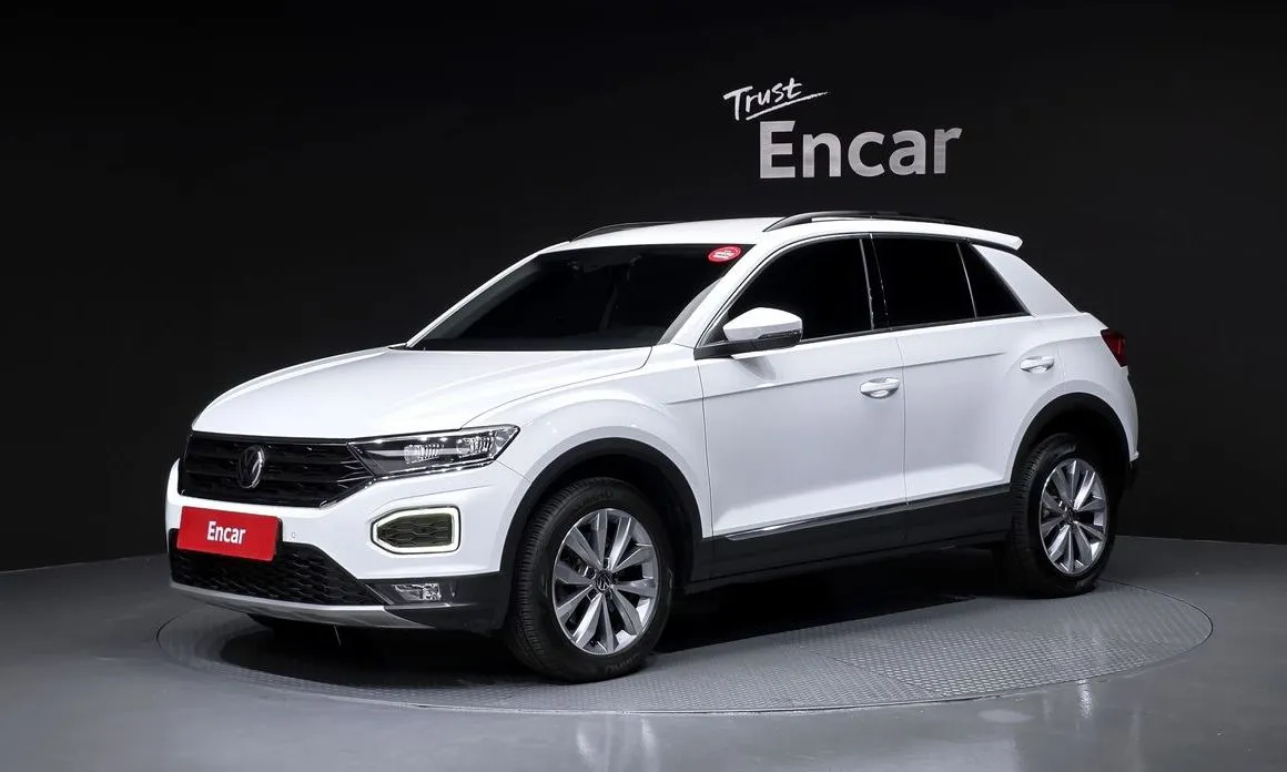 Volkswagen T-Roc — фото 1