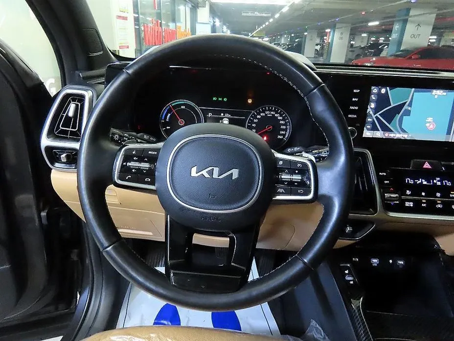 Kia Sorento — фото 8