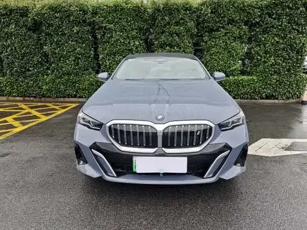 BMW i5 — фото 9