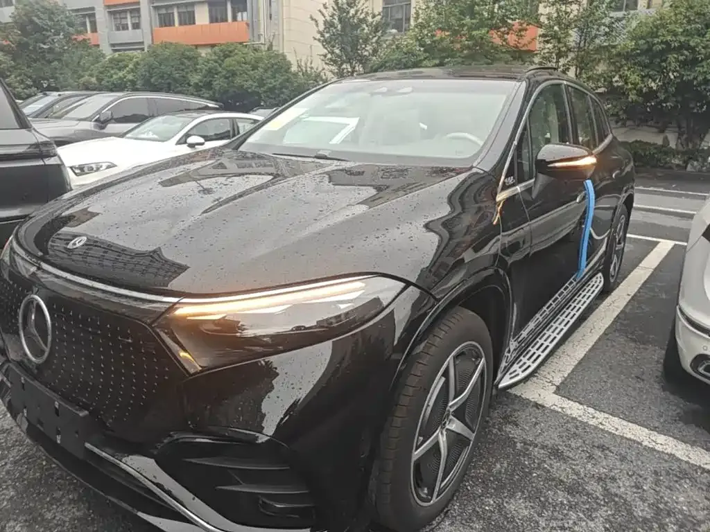 Mercedes-Benz EQS SUV — фото 9