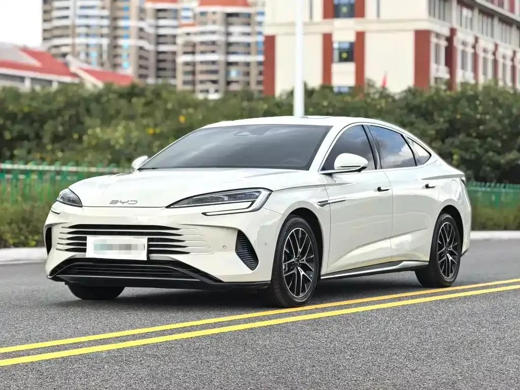 BYD Seal — фото 1