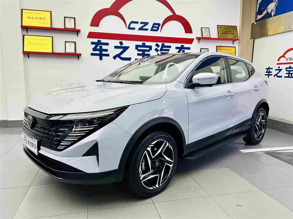 Nissan Qashqai — фото 1