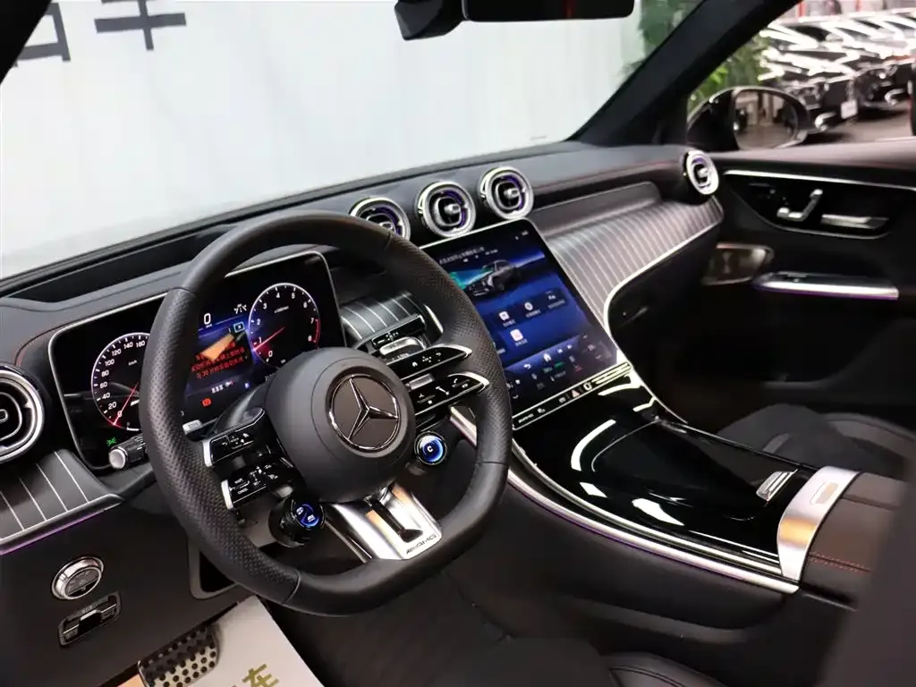 Mercedes-Benz GLC AMG — фото 9