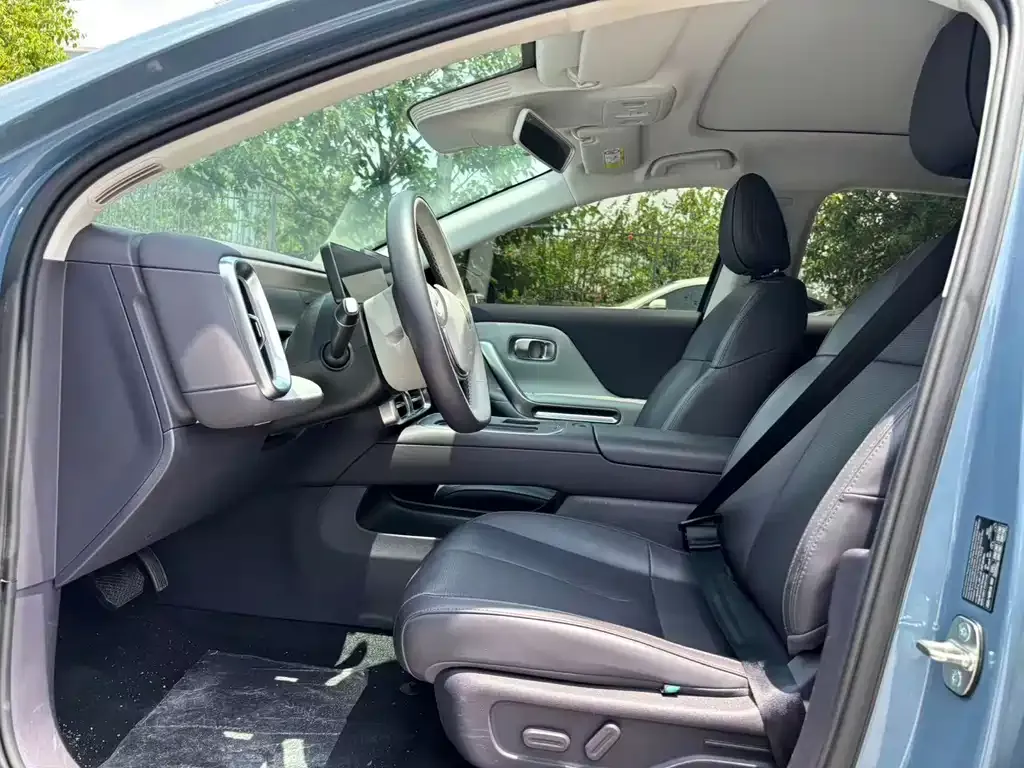 Leapmotor Leapmotor B01 — фото 2