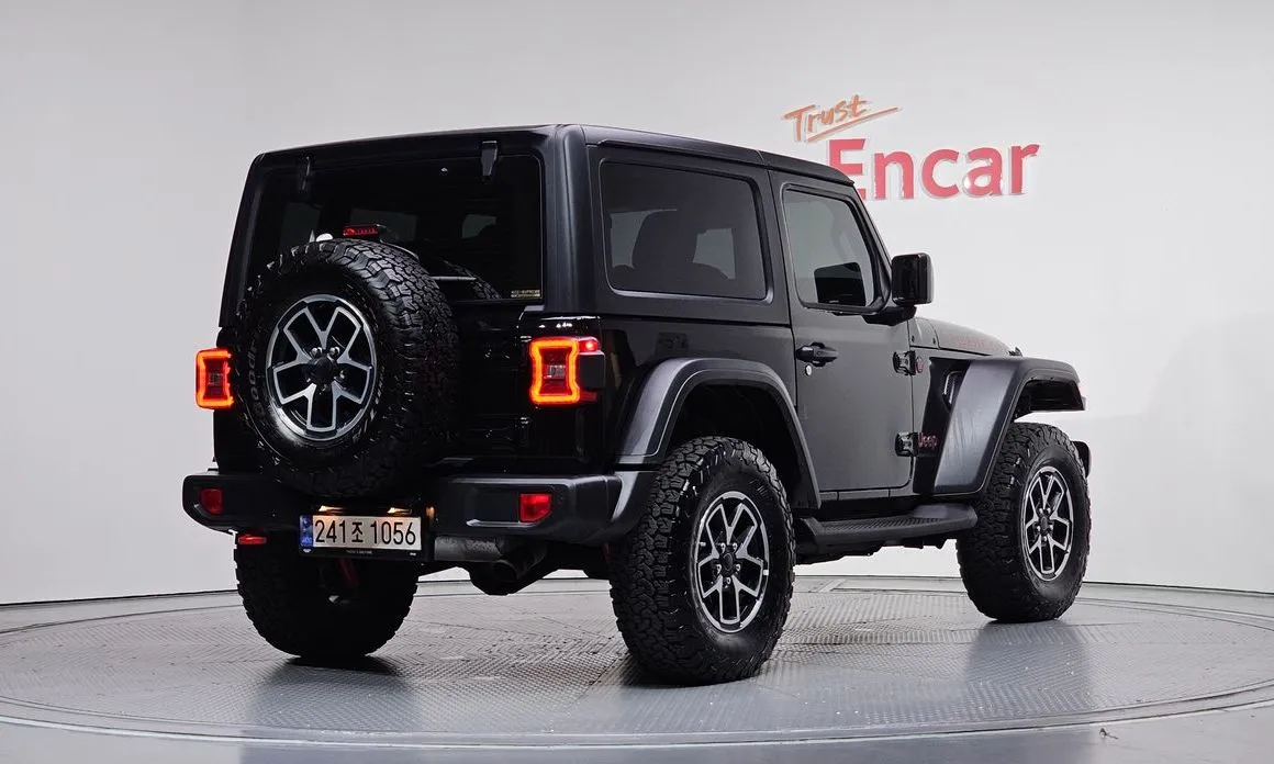 Jeep Wrangler — фото 9
