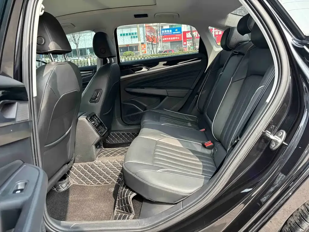 Volkswagen Passat — фото 3