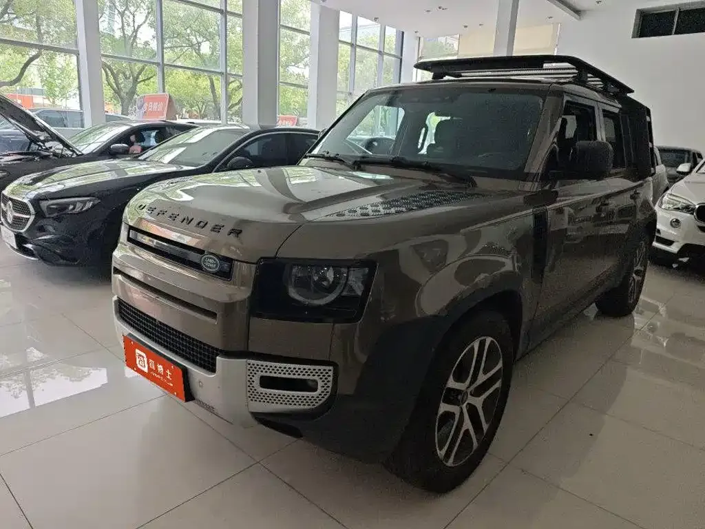 Land Rover Defender — фото 1