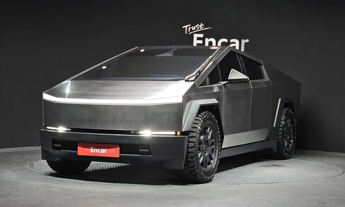 Tesla Cybertruck — фото 1