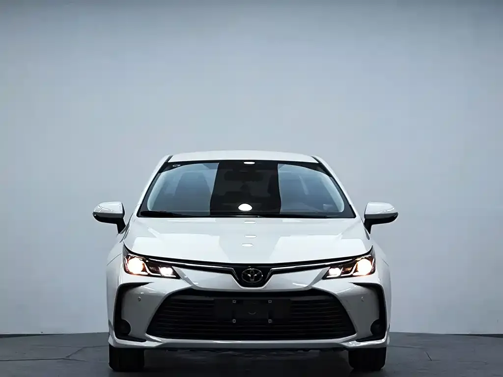 Toyota Corolla — фото 2
