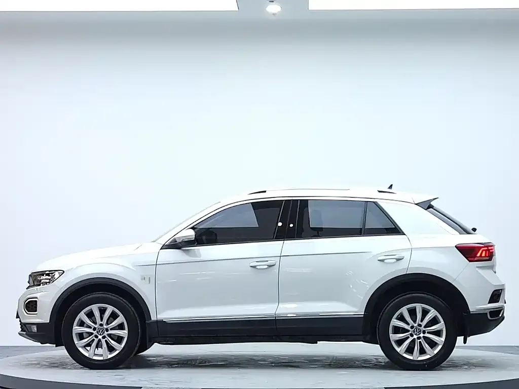 Volkswagen T-Roc — фото 4