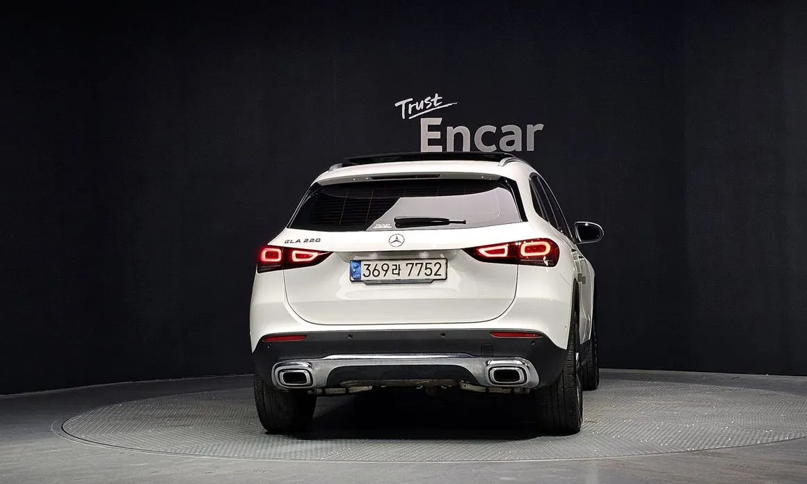 Mercedes-Benz GLA-Class — фото 7